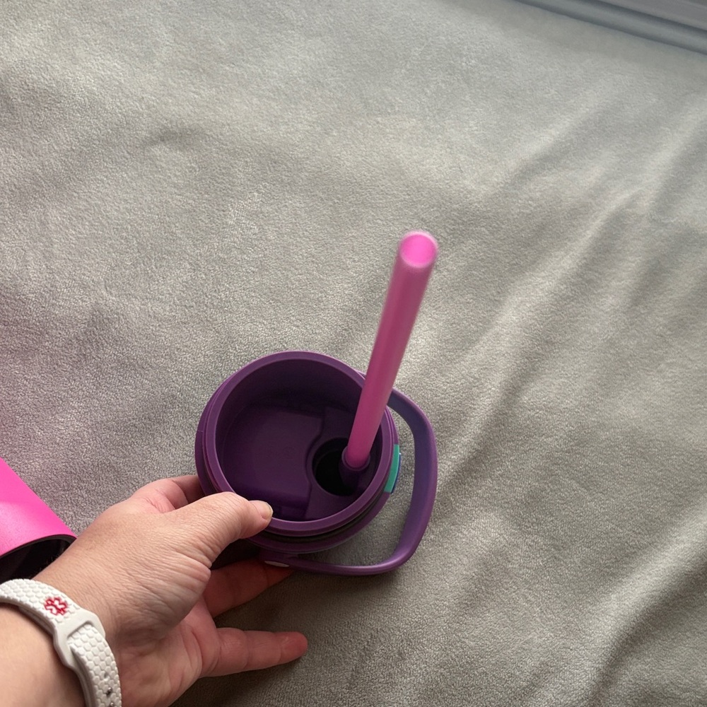 Owala Special Edition 30 oz Sway - Shocking Grape - Picture 10 of 12